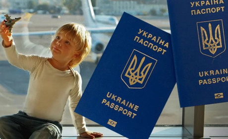 Як оформити закордонний паспорт дитині: перелік необхідних документів
