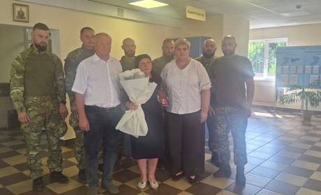 Орден, який він не встиг одягнути: родині полеглого воїна з Дубровиччини передали державну нагороду