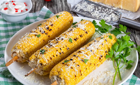 Рецепт дня: кукурудза на грилі з медово-вершковим соусом