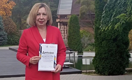 Вчителька з Глухівщини вдруге здобула перемогу у Всеукраїнському освітньо-методологічному відборі