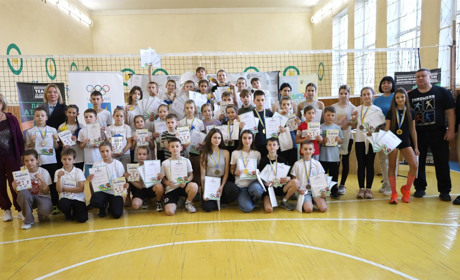 У Жмеринській ДЮСШ відбулися змагання з легкоатлетичного триборства серед юних спортсменів