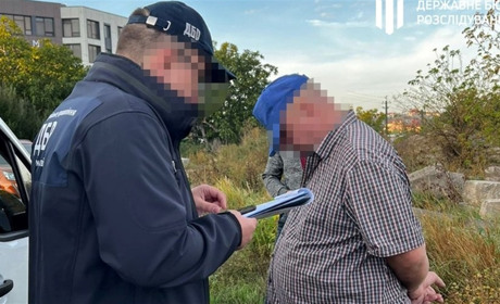 Одесит отримав 15 років: хотів викрасти та катувати людину в підвалі, вивішував російський прапор