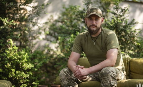 "Ми вже ніколи не будемо колишніми, але виживемо": історія офіцера зі Звягеля Максима "Ангела" Жмура
