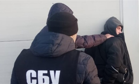 Новоградське СБУ перекрило канал поставки зброї з ООС