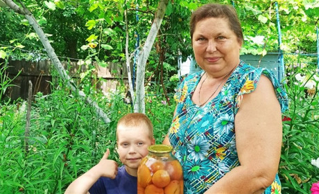 Як консервувати персики на зиму. Чотири випробуваних рецепти від конотопської господині