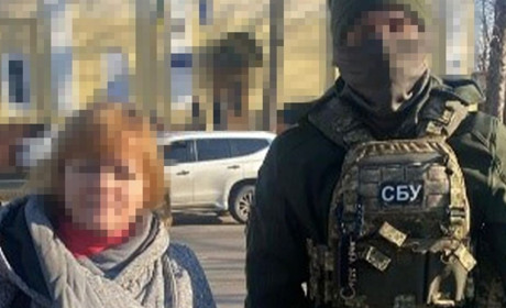 СБУ затримала двох колаборанток з Херсонщини: жінки входили до окупаційного «виборчкому»