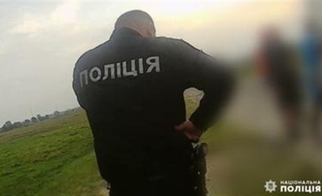 Вараські поліцейські допомогли доставити хворого хлопчика до лікарні