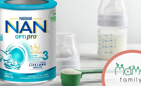 Чому приймаючи суміші молочні, дитина часто зригує: причини та що робити?