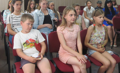 Насильство: як йому протидіяти, як захистити себе та інших, вчили підлітків у селі Перше Травня
