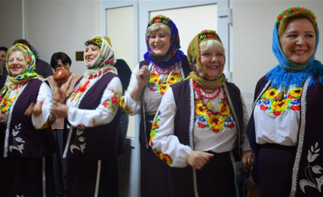 Заспіваймо: жителів Біляївської громади запрошують приєднатися до флешмобу "Подаруй громаді колядку"