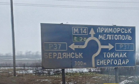 У Бердянську та районі окупанти посилено охороняють залізницю та автомобільні мости