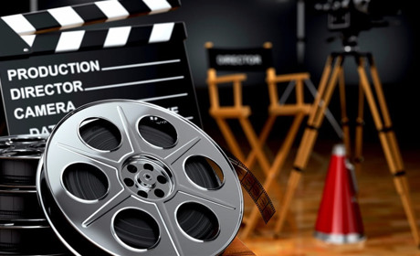 Кіно просто неба у Сватовому: сватівчан запрошують на перегляд бойовика культового режисера Ґая Річі