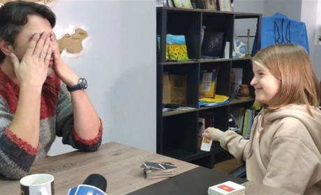 Вікторина навпаки: 10-річна Катерина з Южного передала до фонду Притули 31 тисячу гривень