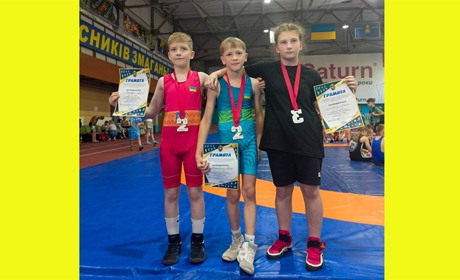 Відкритий турнір із вільної боротьби в Черкасах приніс 3 медалі юним кагарлицьким борцям