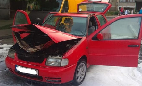 У Вараші під час руху загорівся автомобіль