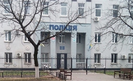 “Увечері охоронець бив шокером усіх у камері”: житель Нової Каховки розповів про полон свого батька