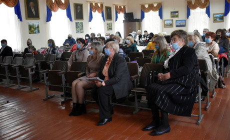 Вони несуть прекрасне до кожного серця: у Жмеринці привітали працівників культури