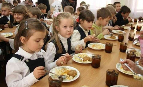 Кабмін відтермінував перехід на правильне харчування в школах і дитсадках