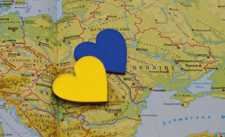 Телеграм-канали та сайти, які допоможуть знайти транспорт і житло в Україні для евакуації