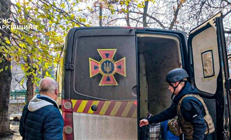 Працівники ДСНС продовжують евакуацію жителів із прифронтових населених пунктів Куп’янщини