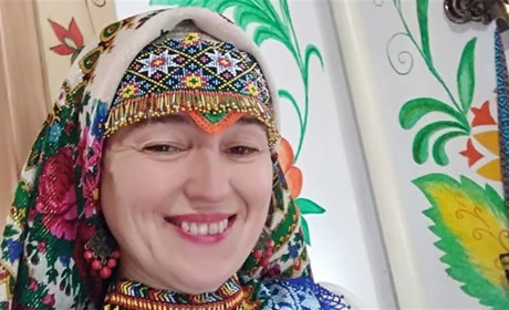 Як чортківська мисткиня Людмила Гургач перетворює отчу хату в селі на казковий теремок