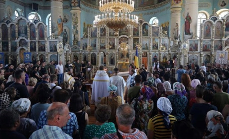 Громада Сміли прощалася із захисниками Анатолієм Лизуненком та Юрієм Назаренком