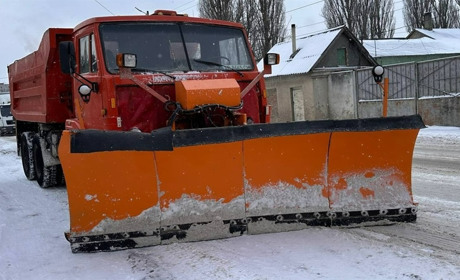 У Жмеринці сніжить – І рівень небезпеки: про роботу комунальних служб