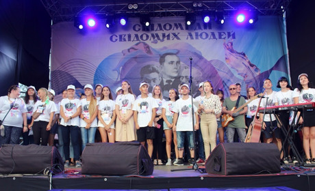 Плюс Мелітополь: наше місто долучилося до команди фестивалю «З країни в Україну»