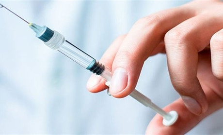 «После кори я ослепла - чтобы вывести на улицу, меня сажали в шкаф и постепенно открывали дверцу»