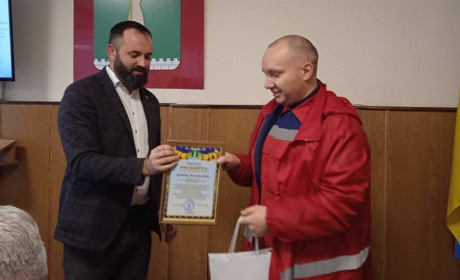 Міський голова нагородив працівників швидкої медичної допомоги