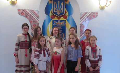 У Володимирці на конкурсі-огляді «Кобзарева струна не вмирає» змагались юні читці з усього району