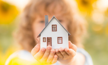 На Володимиреччині дівчина, позбавлена батьківського піклування, купить собі житло за кошти держави