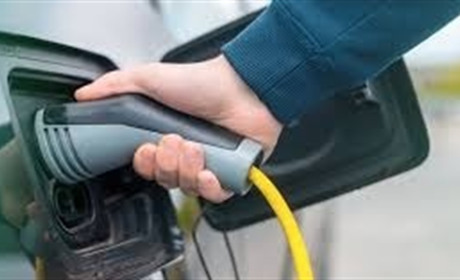 На автостоянці поблизу Хмельницької АЕС знову запрацювала електрозарядна станція