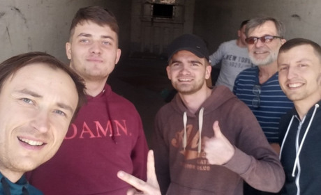 «А давай-но зранку розвантажимо 5 тонн гуманітарки»: як я знайшов, чим зайняти голову і руки