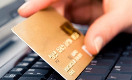 Онлайн-аферисти ошукали жительку Нетішина на 72 тисячі гривень