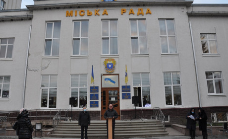 Чортківська міська рада висловила категоричний протест проти зростання тарифів на енергоносії