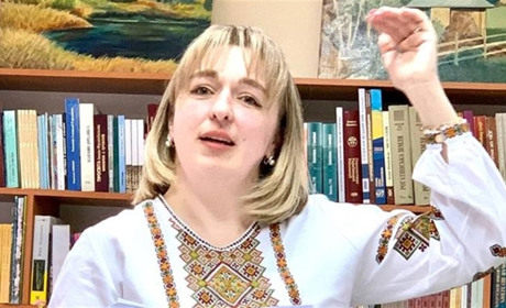 Освітянка з Генічеська презентувала нову книгу з віршами