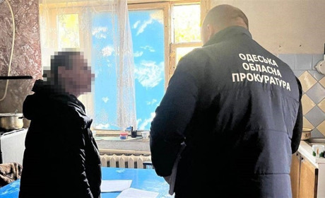 В Одесі судитимуть бабусю за побиття 3-місячного онука: вона поламала дитині ключицю