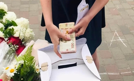 Замість квітів на "останній дзвоник" - гроші на ЗСУ: школи Рахівської ТГ провели благодійну акцію