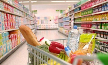 Продуктові магазини та аптеки мають працювати без обмежень - оперативний штаб Нетішинської МТГ