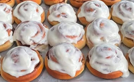 Готуємо сьогодні: рецепт простих та неймовірно смачних булочок сінабон з ароматом кориці