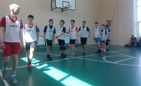Петропавлівські волейболісти здобули срібло та бронзу на зональних змагання в Межовій
