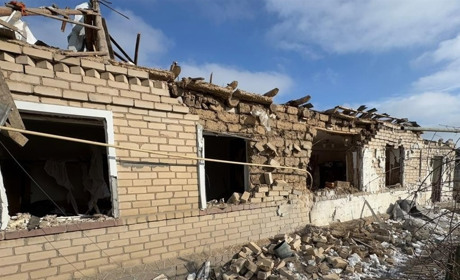На Херсонщині армія рф завдала ударів по житловим будинкам та приватним автівкам