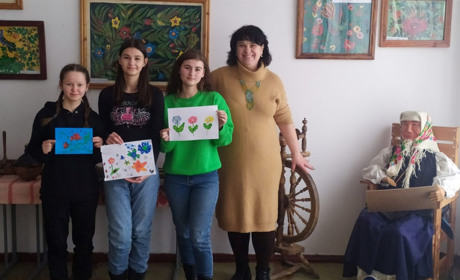 У пам’ять про художницю Марію Буряк у Ковалині відкрили виставку її робіт
