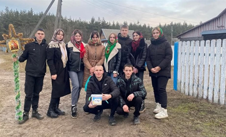 У Храпині Локницької громади наколядували на дрон і на потреби підрозділу воїна ЗСУ - земляка