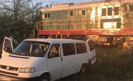 Крали у свого підприємства: на станції Усатове працівники попалися на крадіжці 2 тонн дизпалива