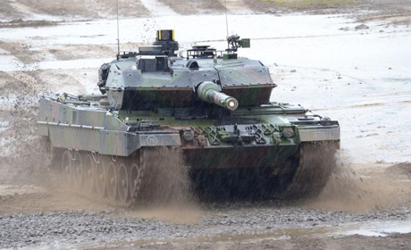 Польща передає Україні ще 10 Leopard 2, керівник "Укрзалізниці" подав у відставку: хроніка 27 лютого