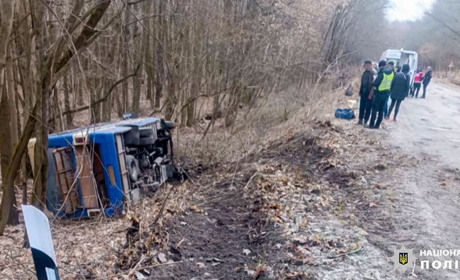 ДТП на Ржищівщині – автобус із пасажирами злетів у кювет
