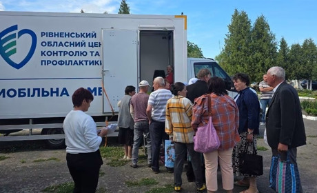 15 хвилин, щоб перевірити здоров’я: на Сарненщині безкоштовно тестуватимуть на гепатити В і С
