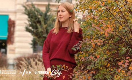 У Повстанському квітне ініціатива: як Катерина Домброван сім років озеленює рідне селище